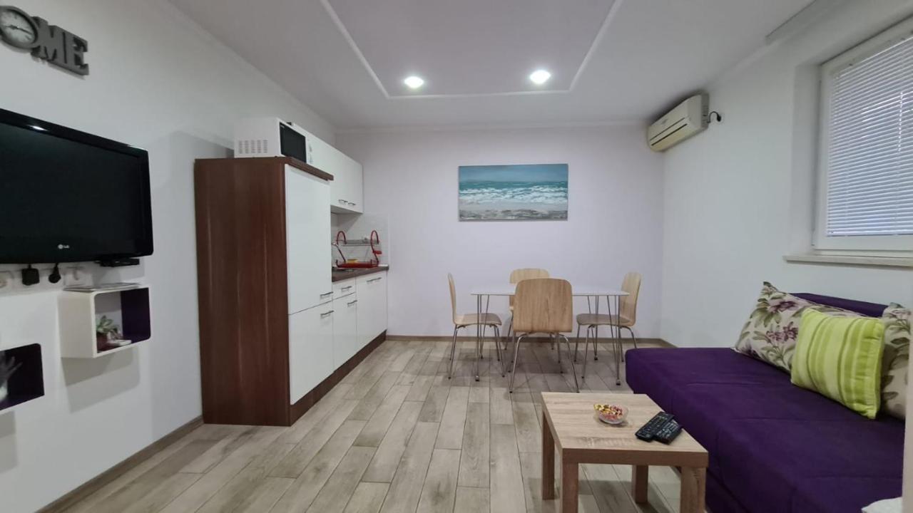 Apartments Pavlinovic Kaštela Exterior foto